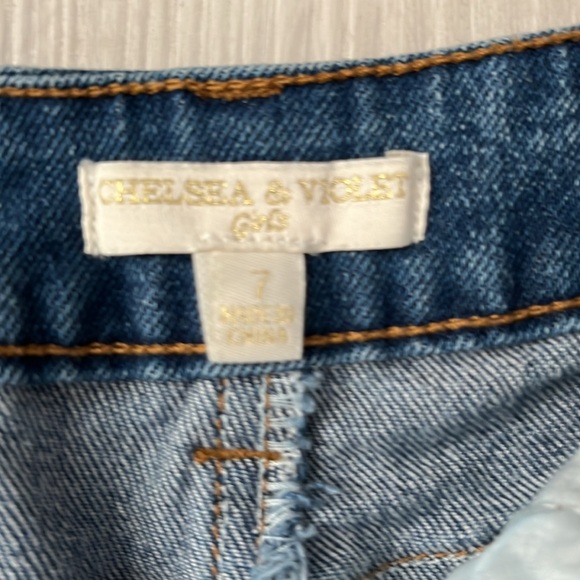 Chelsea +Violet Kids denim shorts NWT Size 7 - Picture 2 of 4